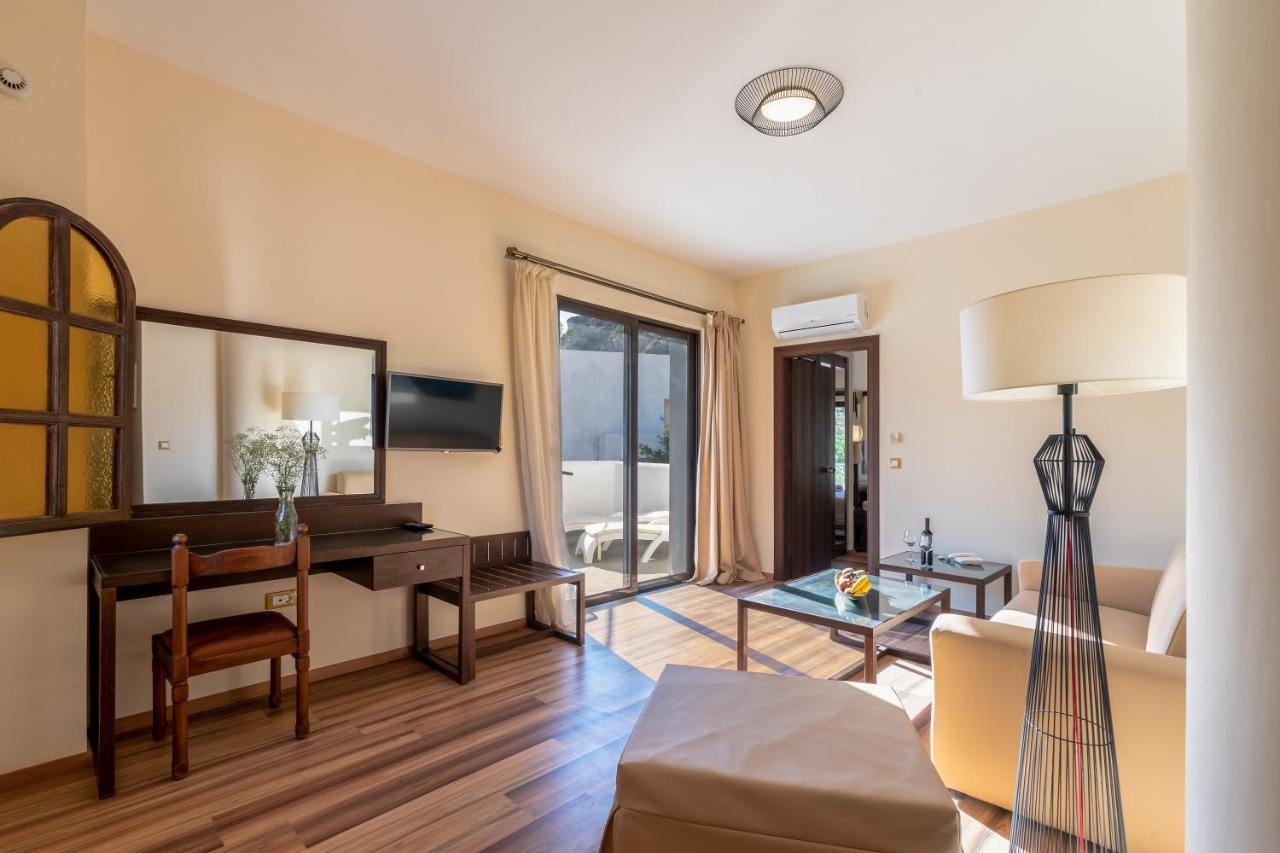 Ladiko Suites - פליראקי מראה חיצוני תמונה